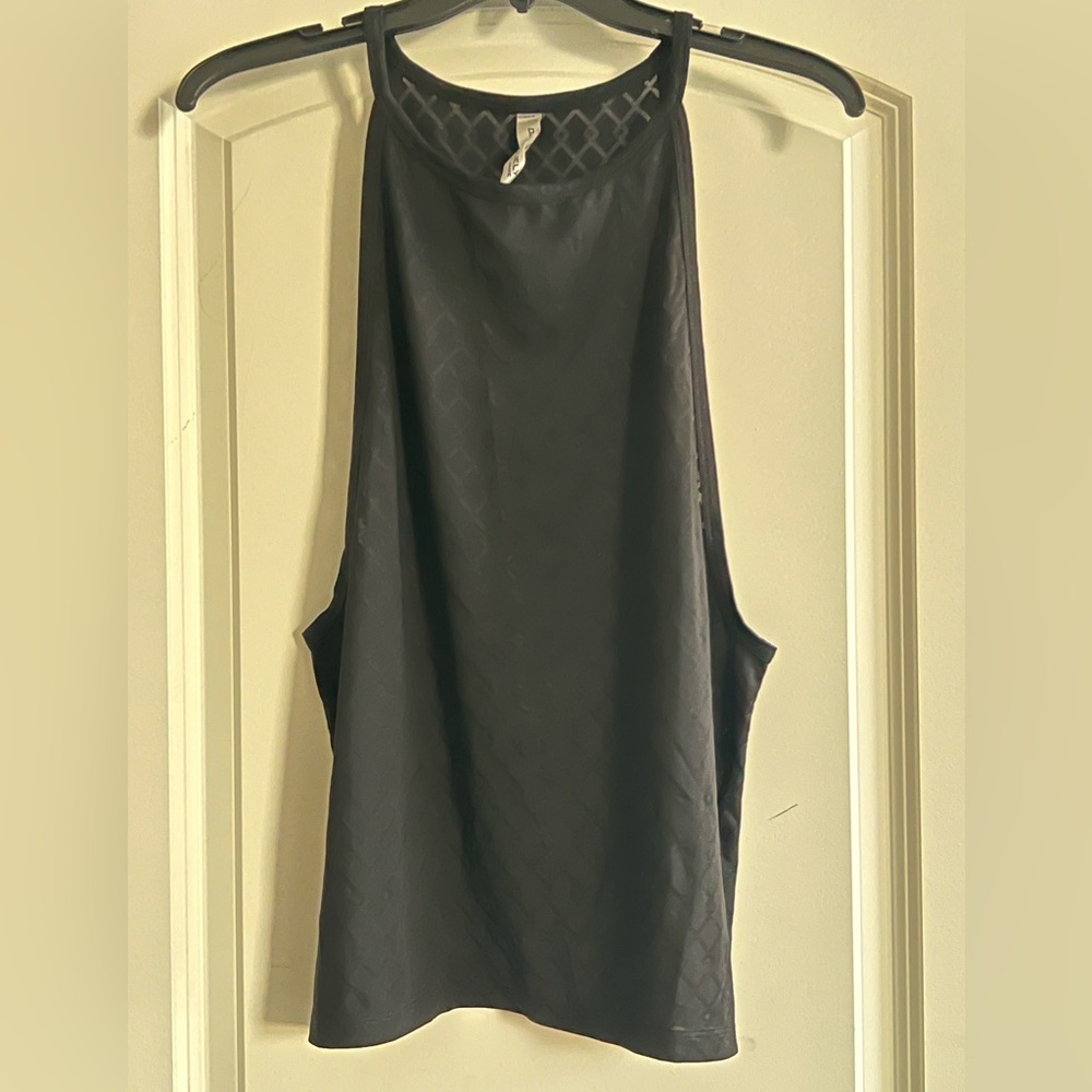 Lorna Jane Black Tank - Picture 7 of 7